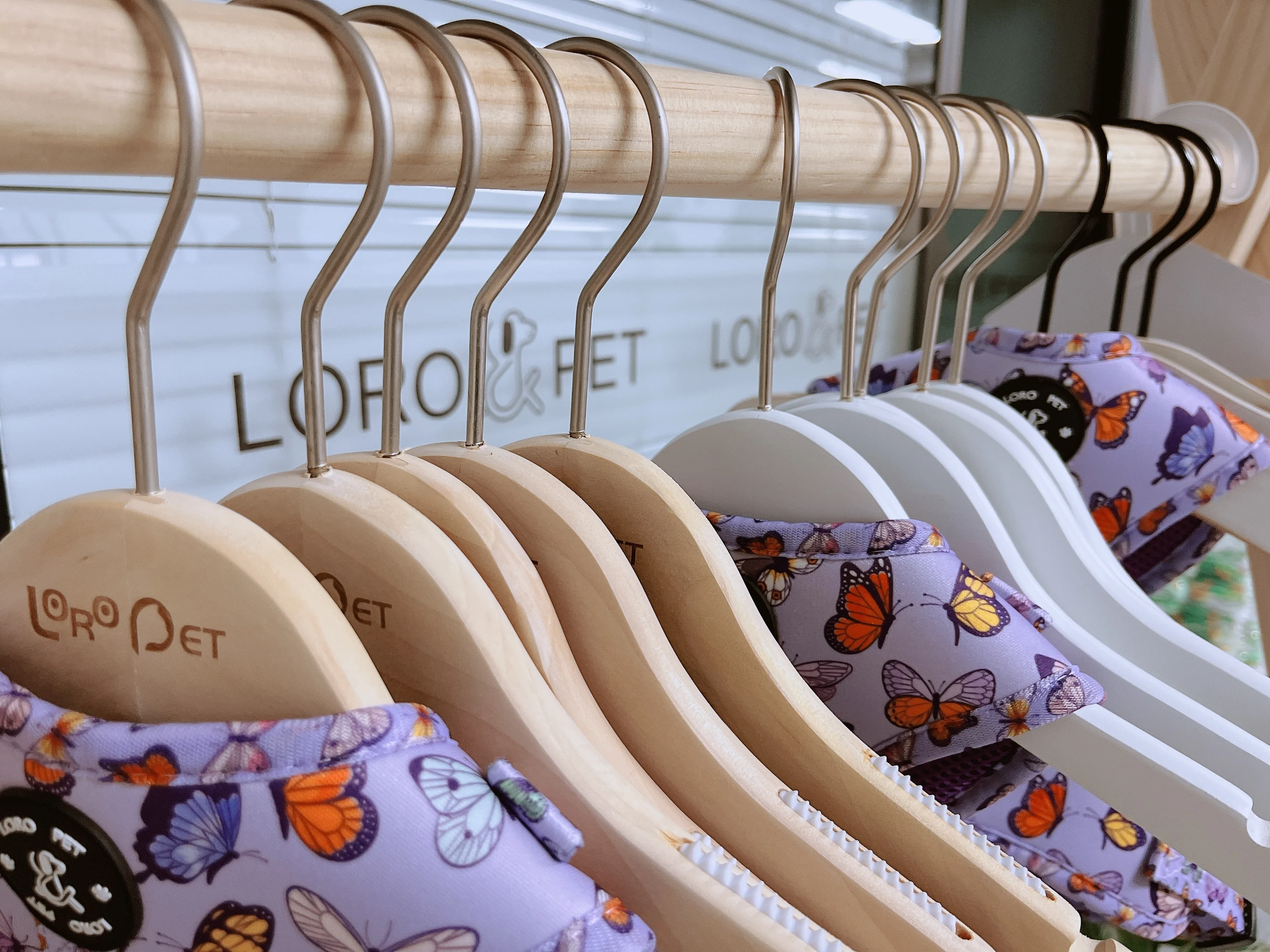 Recycled Biodegradable Eco-friendly Custom Printed Cardboard Paper Suit Coat Clothes Pet Clothes Cardboard Paper Hanger