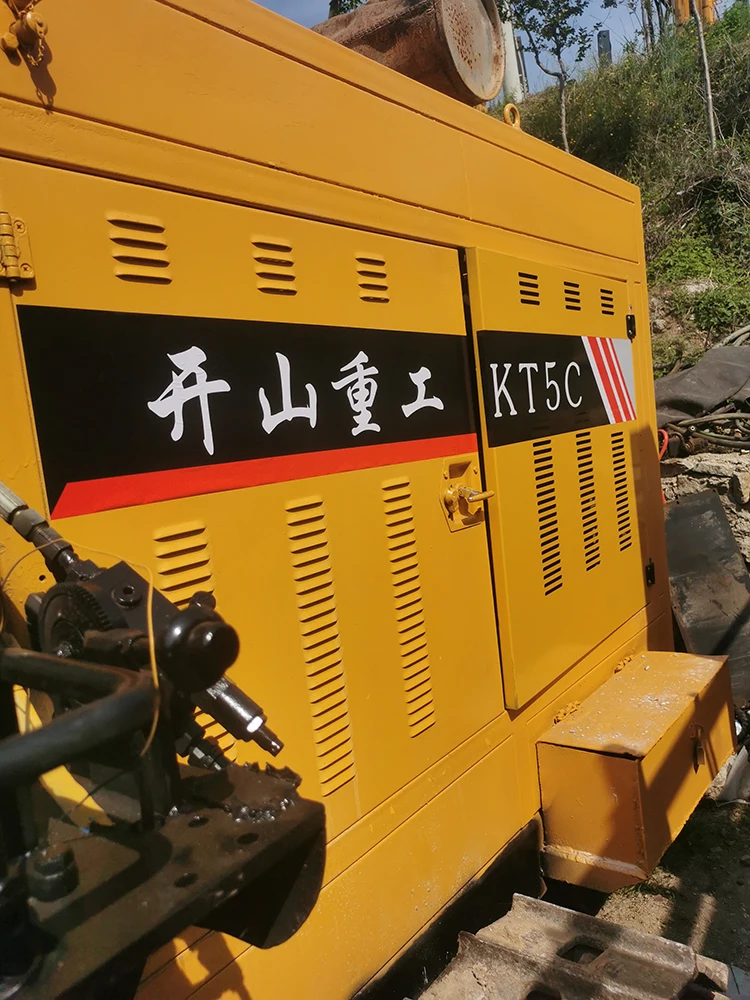 Встраиваемая буровая установка DTH используется kaishan KT5 горнодобывающая фотоэлектрическая Параметрическая бурильная для буровых скважин