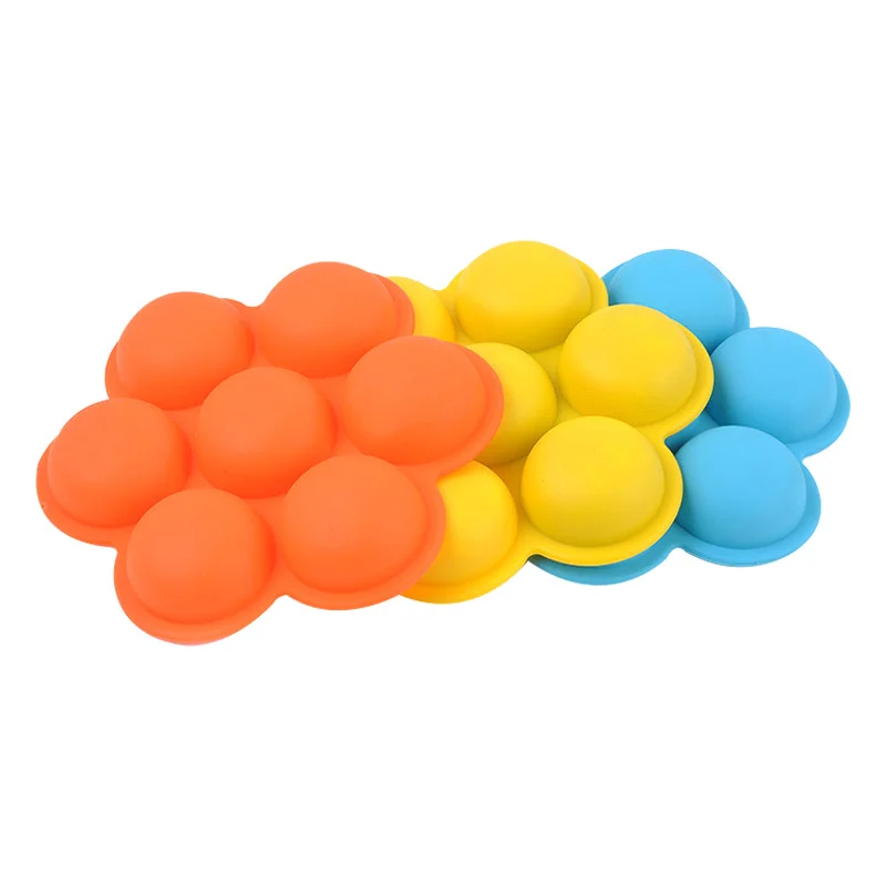 Ice Cube Tray Smiley Face Chill Mold 3D Frozen Tray Novelty Ice Form Unique Frost Shaper Fun Chill Tray Silicone Cube Mold