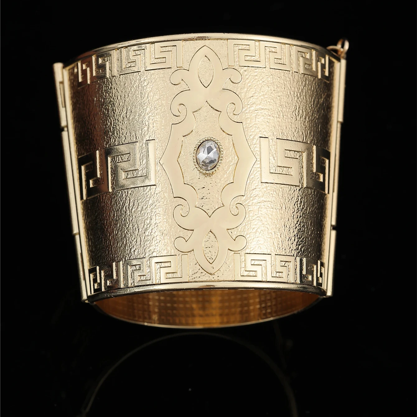 Royal noble wide gold bracelet court engraving pattern Arabic style jewelry closed bracelet