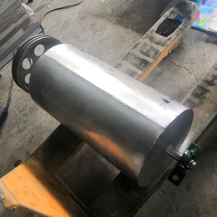 Working video of special equipment for strong magnetic iron removal permanent magnet roller pulley