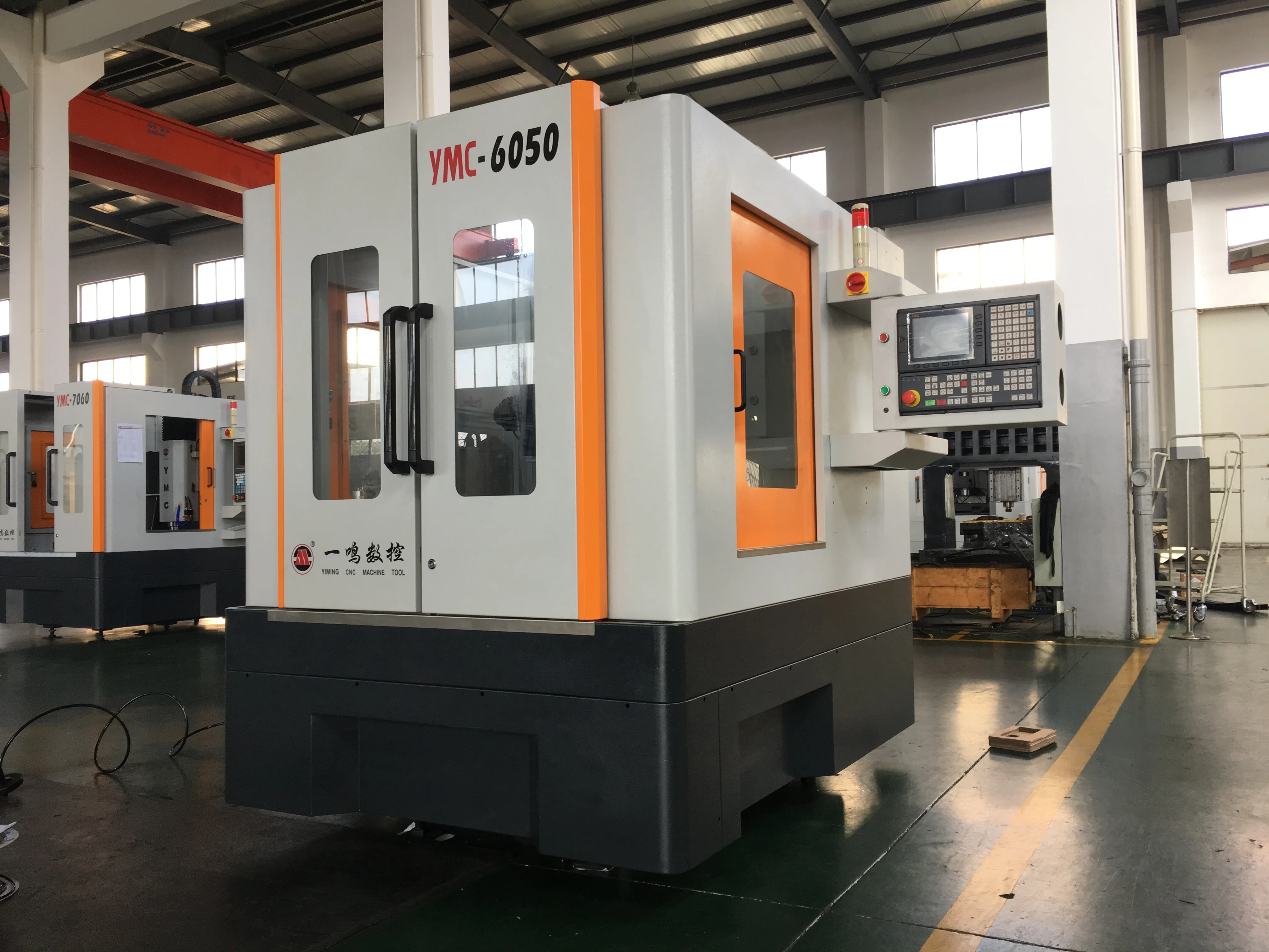 Maxtors LNC Controller precision machining YMC-6050 4 axis CNC Milling Machine Center With CNC Rotary Table or Dividing Head