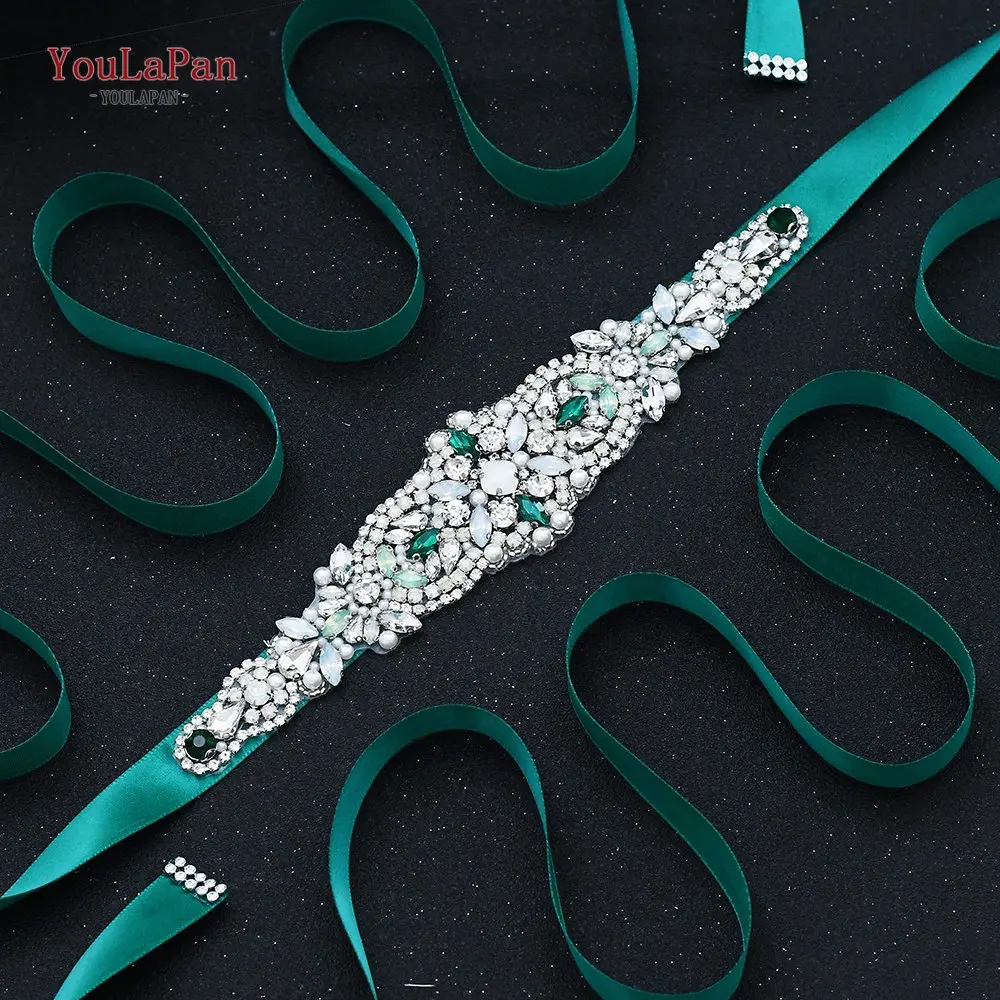 Женский пояс со стразами