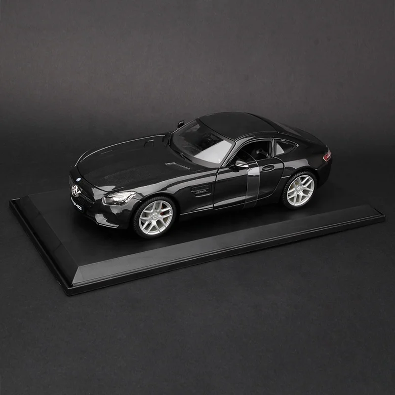 Модель 1:18 автомобиля Maisto Mercedes Benz AMG GT из сплава