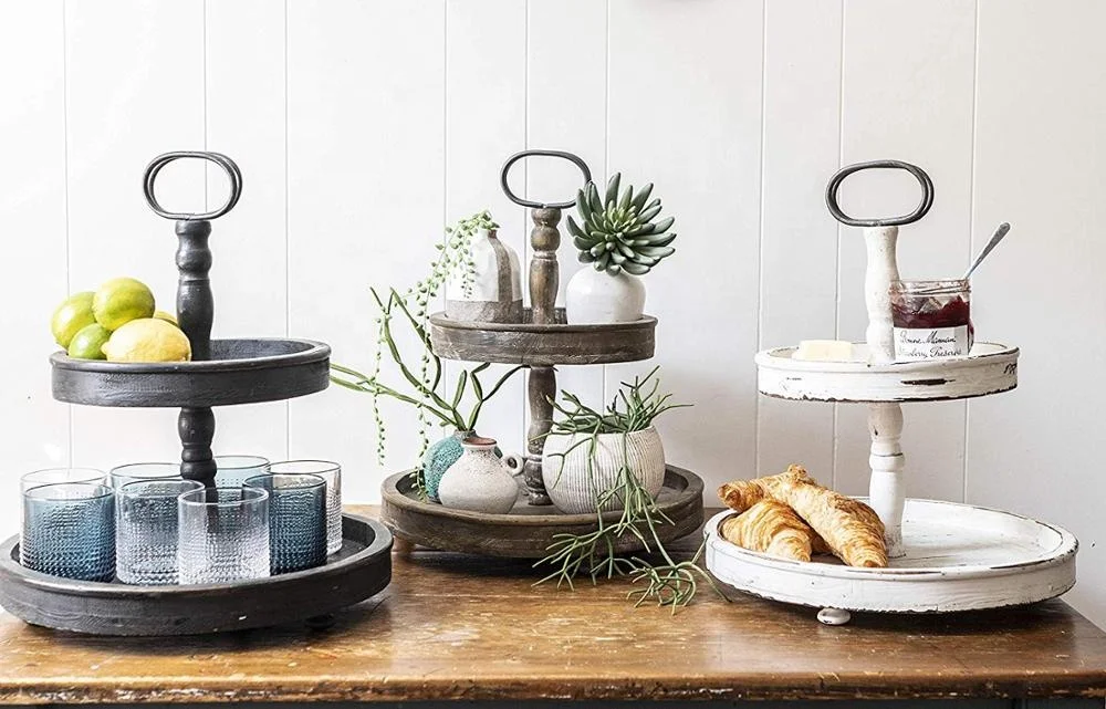 Двухуровневый поднос для декора в рустикальном стиле из коричневого дерева с металлической ручкой
