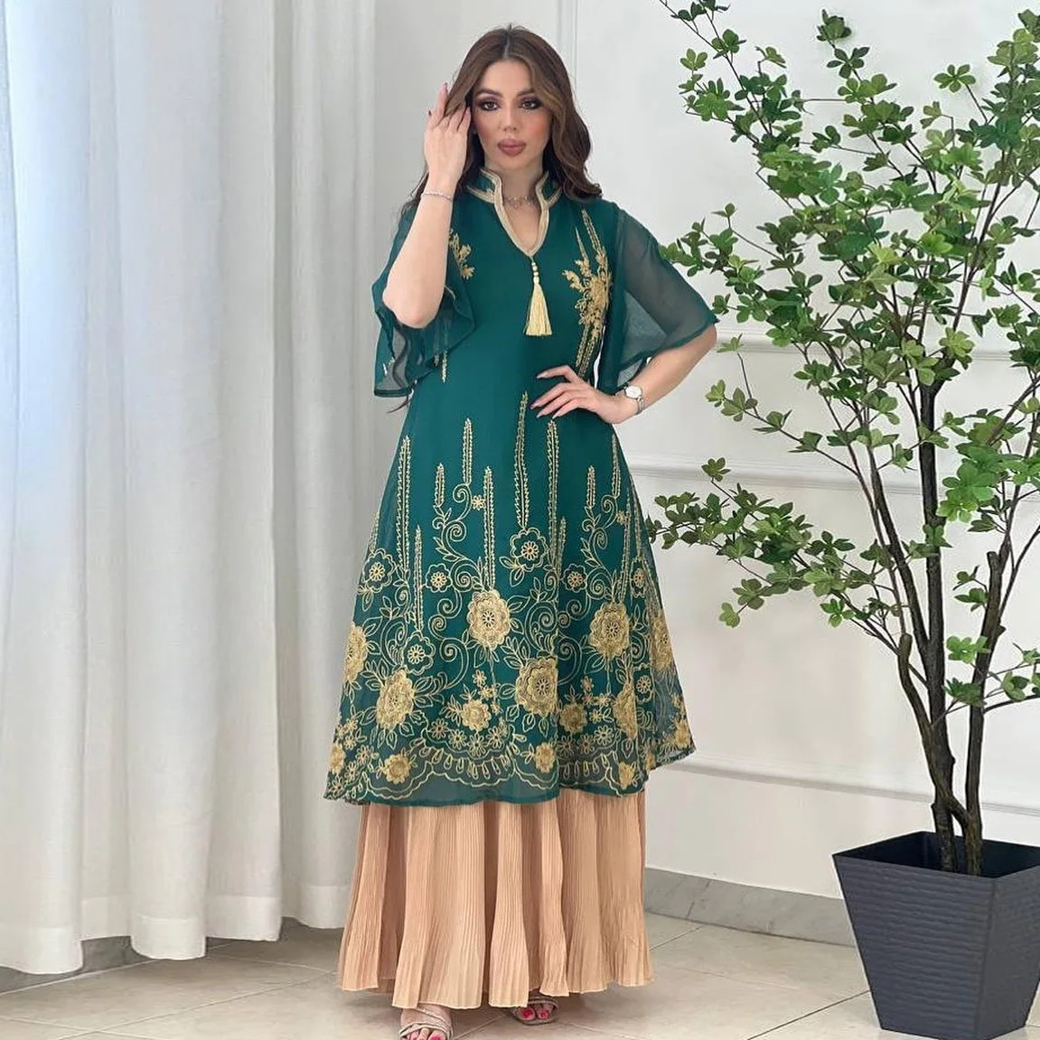 Оптовая продажа Новое поступление модное мусульманское платье Ramadan Eid Jalabiat из Дубая Марокканское женский халат