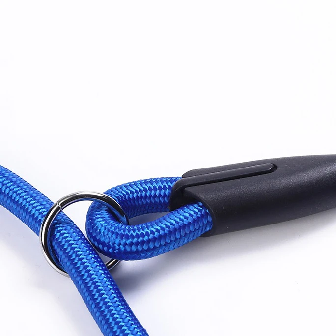 Factory Direct Soft Comfortable dog rope leash Nylon P Chain Dog Leashes Walking Training Rope Slip Dog Leash