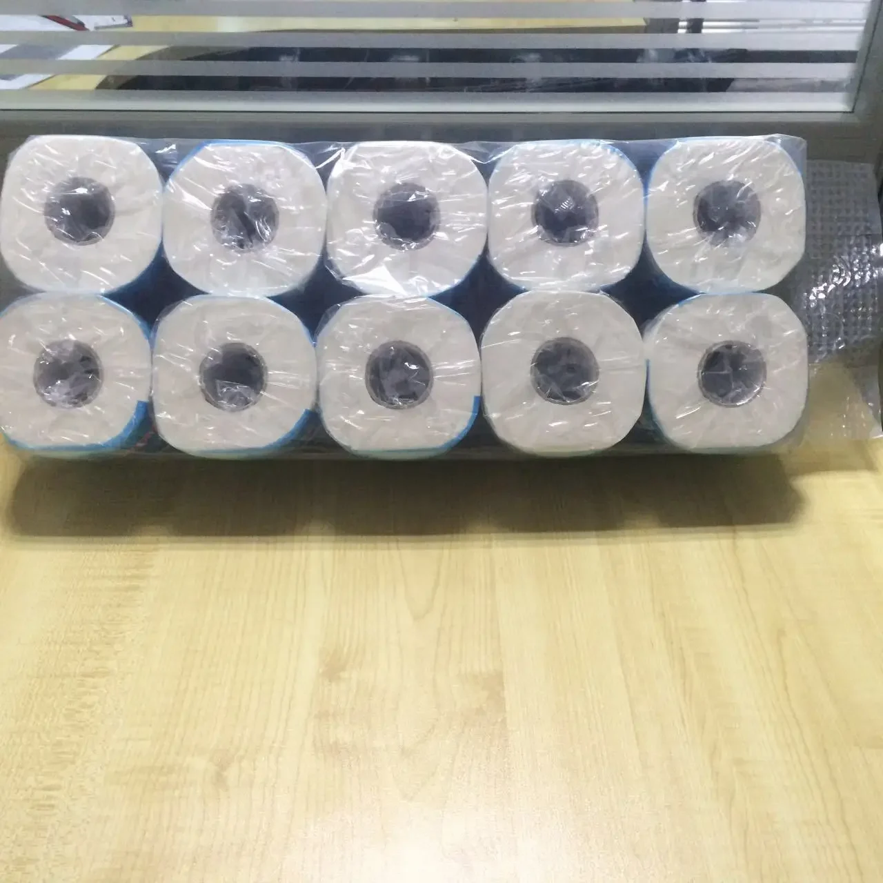 Manufacturer custom 2/3ply virgin wood pulp toliet paper printed wholesale toilet paper tissue hygiene paper