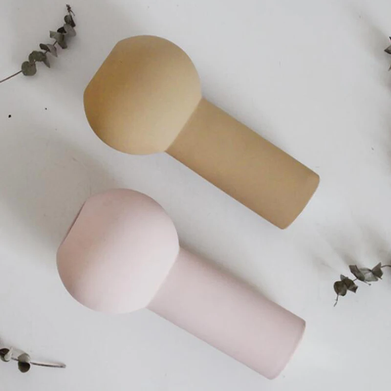 Wholesale home table decoration beige ceramic modern vase,vase for home decor ceramic/