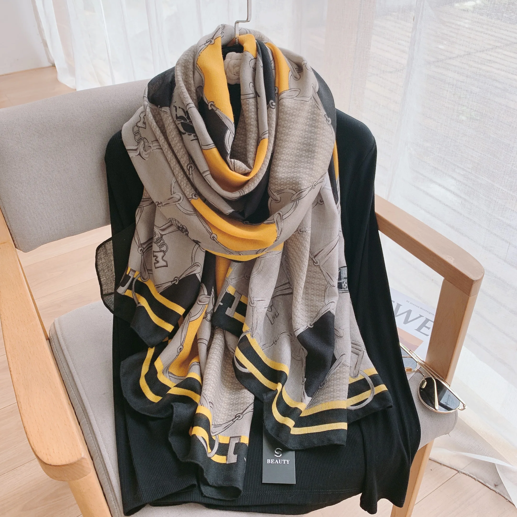 Fashion Stylish Design Long Soft Hemp Scarves Wholesale Printed Ladies Woman Scarf