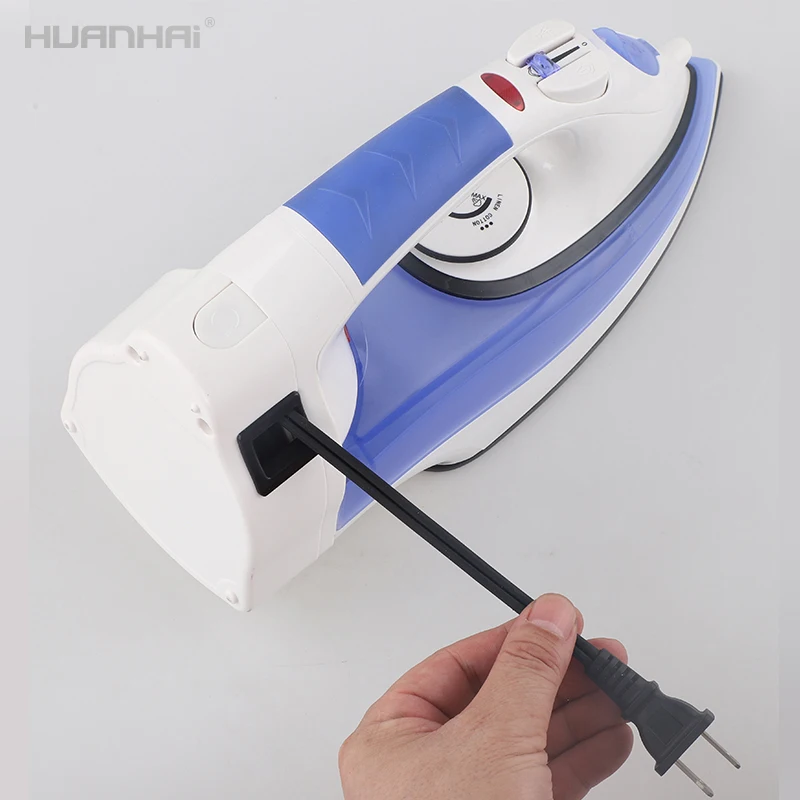 Mid-sized Big Water Tank Press Iron Portable Handheld Cord Retractable Steam Iron Electric Irons With Variable Steam