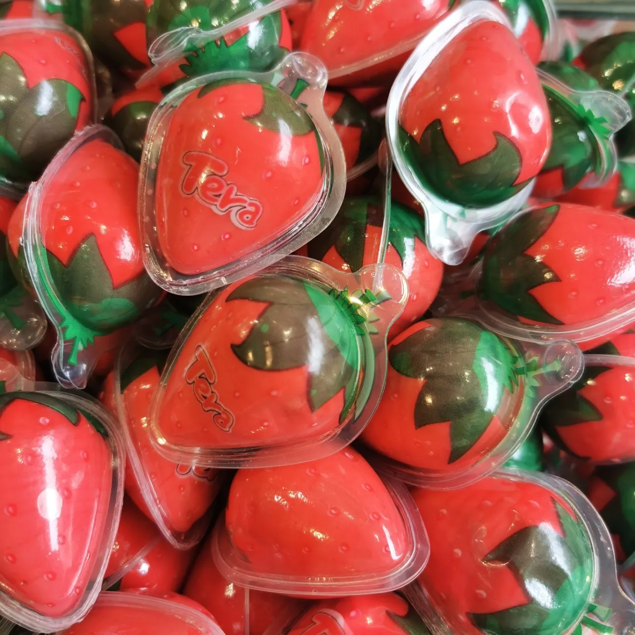 Fresh Fruit Fast Cutting Creative 3d Fruit Shape Popping Strawberry Flavor Bulk Jelly Candy Candy