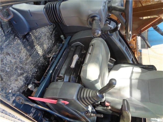 Hyundai гусеница землеройной машины б/у hyundai колесный экскаватор r210w-9 r210 r215 r225 оригинальный экскаватора