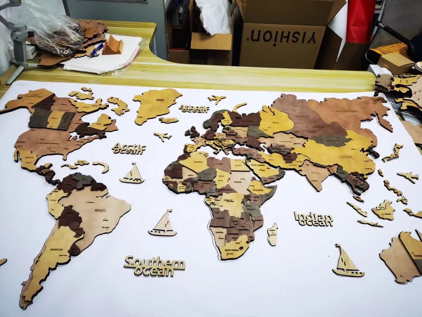 High quality factory direct sale wooden world map wall decoration ornaments