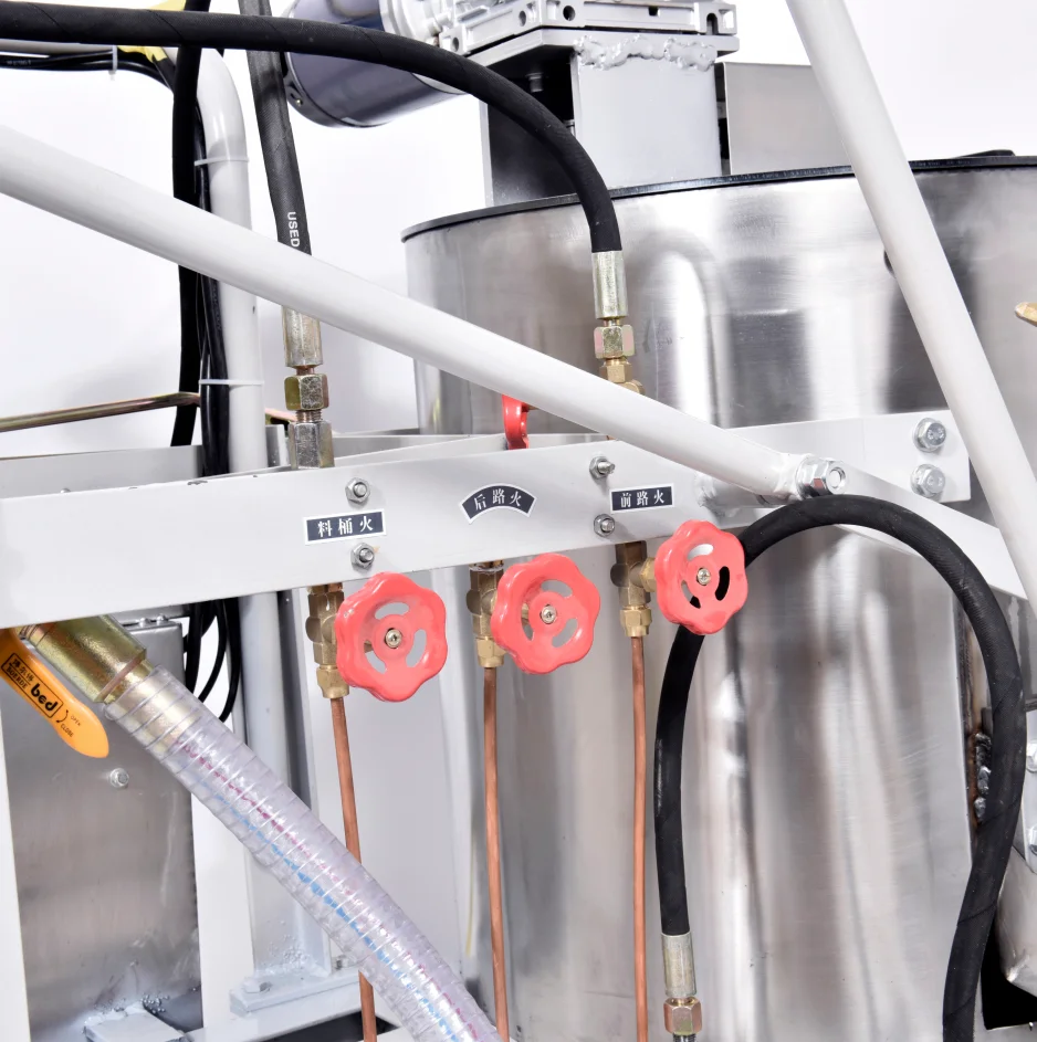 Trademrak automatic spray thermoplastic vibration road line marking machine riving type road line marking painting machine sale