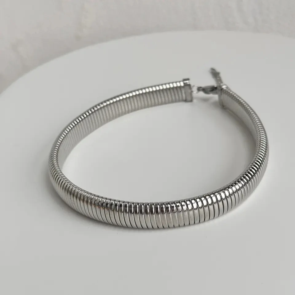 2023 New 18k Gold Plated Tarnish Free Stainless Steel Vintage Gypsy High Quality Silver Stretch Choker Necklace For Women