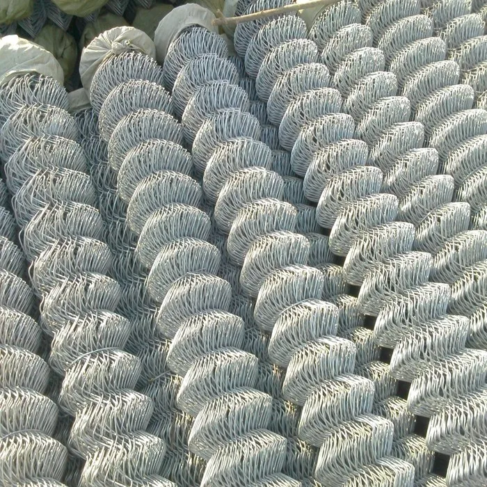 Cheap Galvanized Diamond Wire Netting pvc chain link fence for Seaside fence