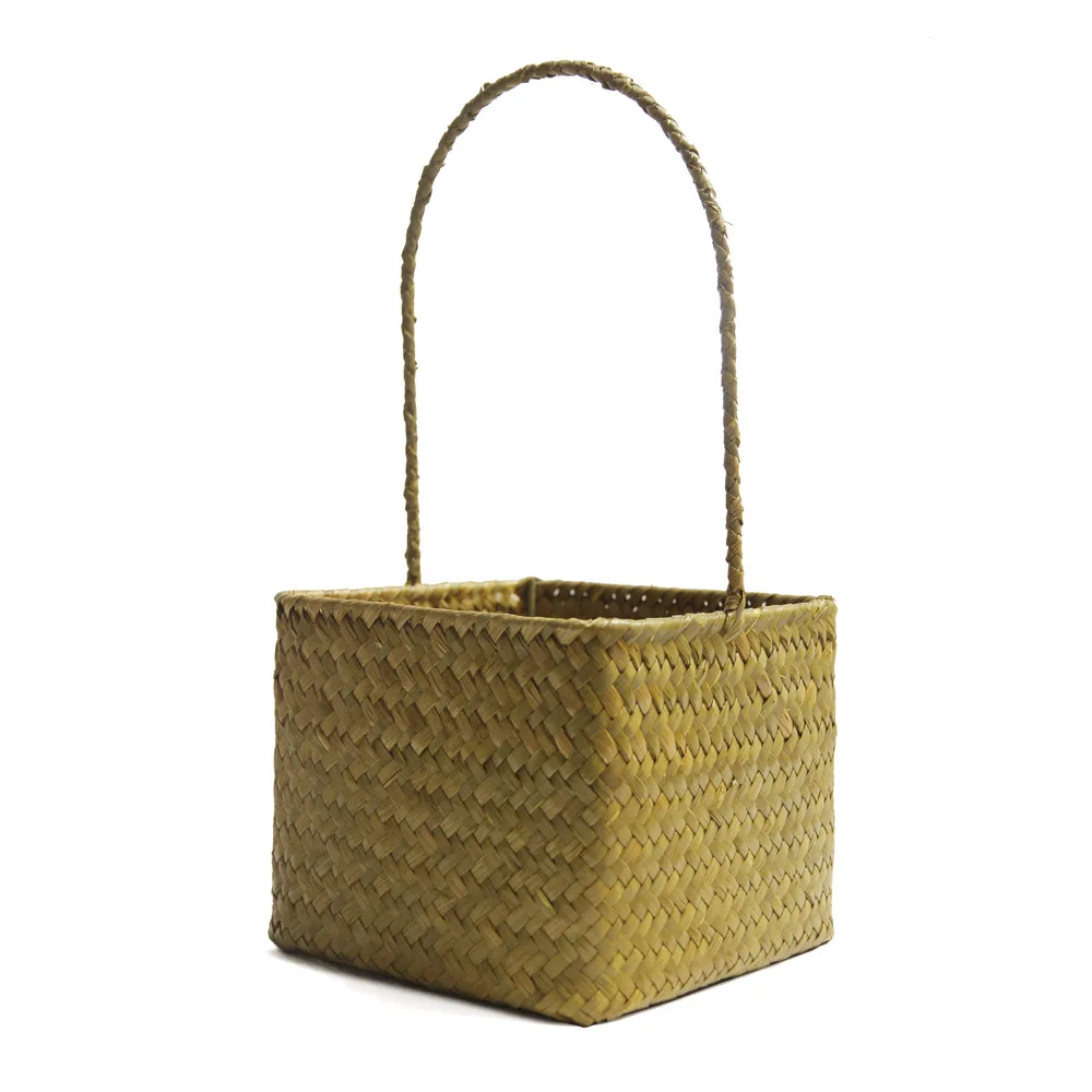 Простой висячий цветочный горшок из виноградной ивы