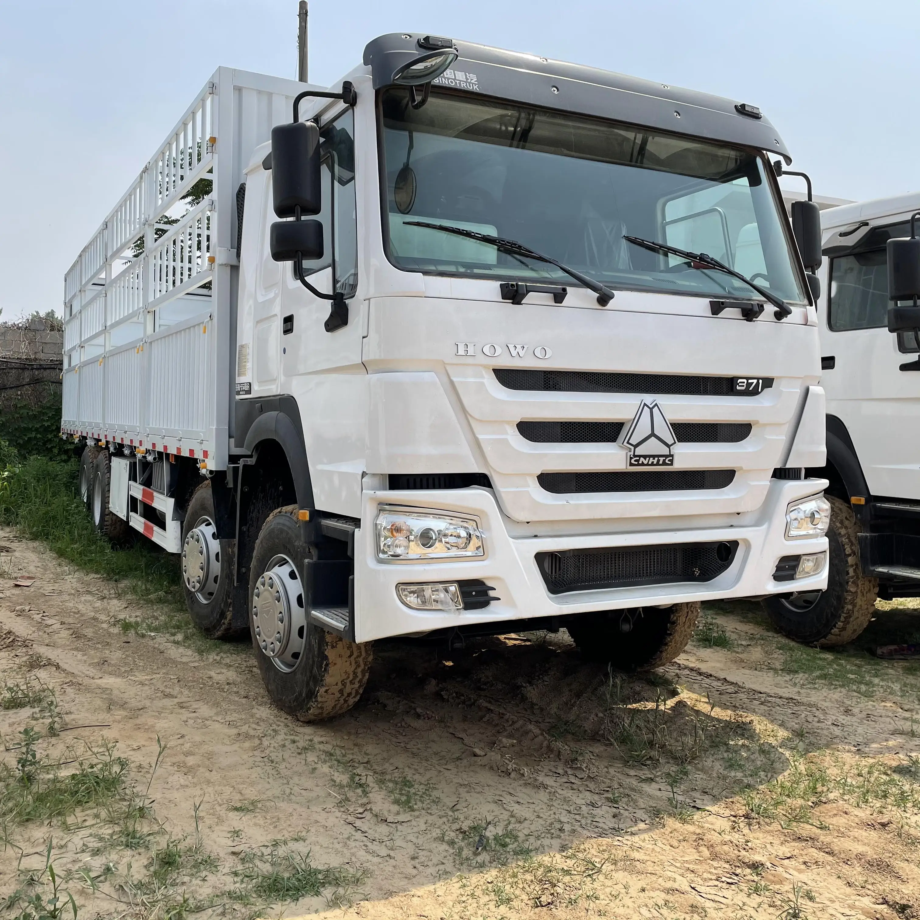 Грузовой автомобиль Sinotruk Howo 6x2 6x4 6*6 8x4 8x8 Прямая поставка с завода 371 400 430HP