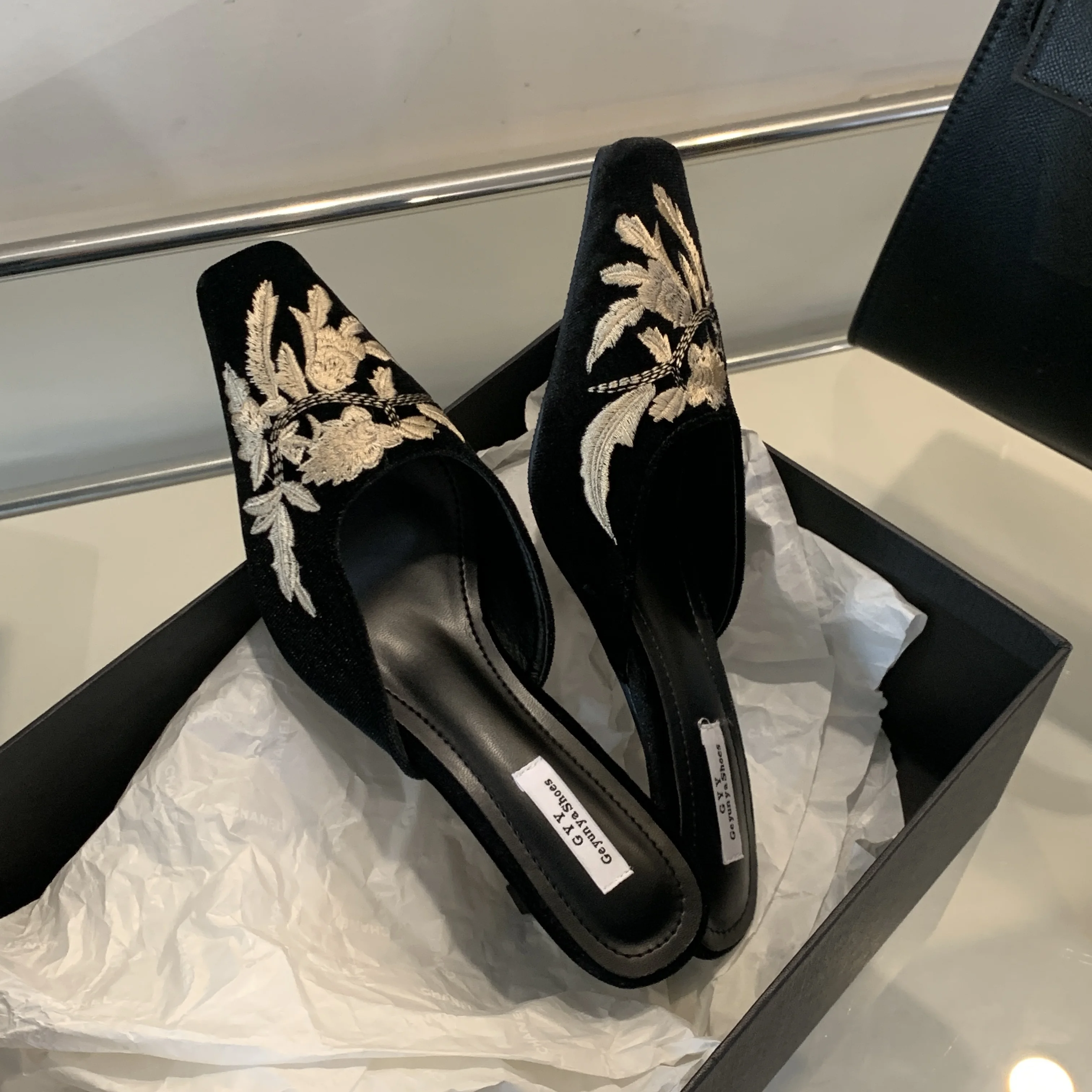 Retro Slip on Suede Slippers with Low Heels Square Toe Embroidered Flower Sandals Women Comfortable Casual Shoes