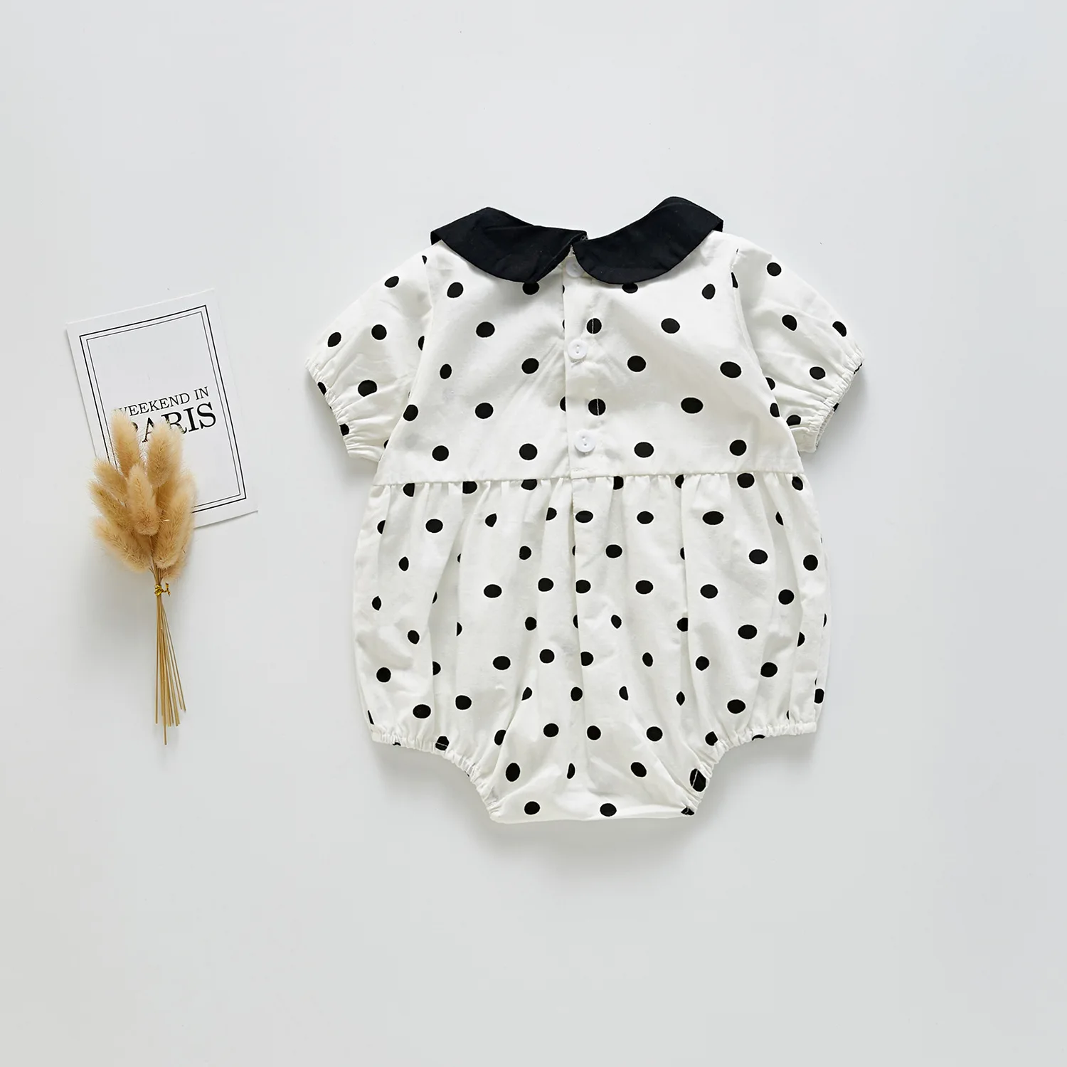 Summer new baby short-sleeved jumpsuit female baby small lapel polka dot romper romper outing clothes