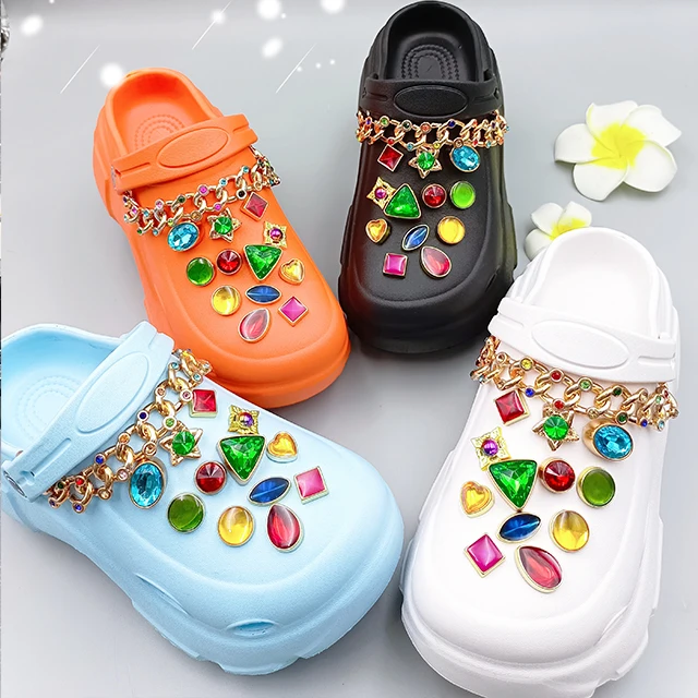 Colorful Jewelry Thick-Soled Ladies Clogs Sandal Wholesale New Fashion Metal Luxury Charms Women Garden Shoes