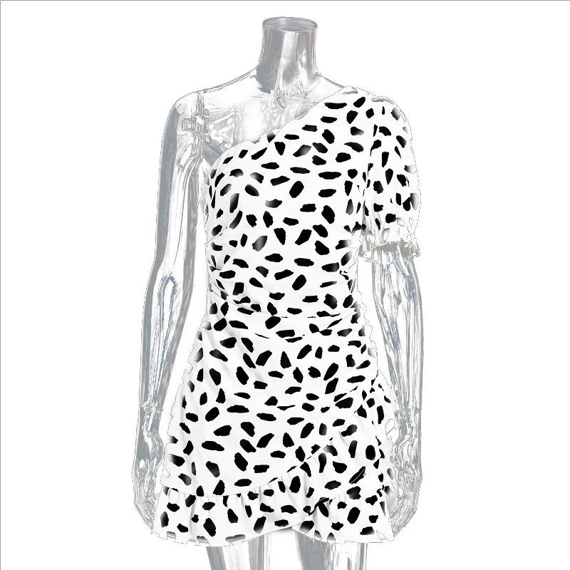 Fashion Women Summer Casual Dresses One-shoulder strapless polka dot dress white waist bag hip sexy short skirt