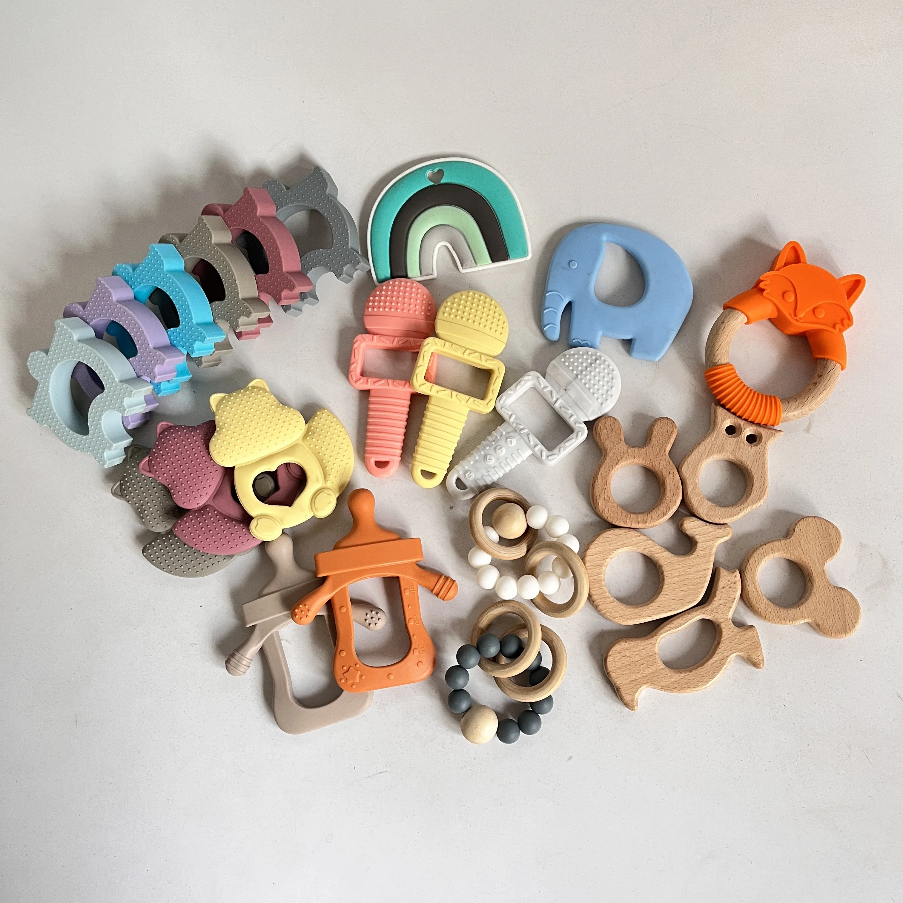 Baby Toys Rattles Teether and Shakers Food Grade Safe Silicon Teether Animal Pink Soft Blue Style