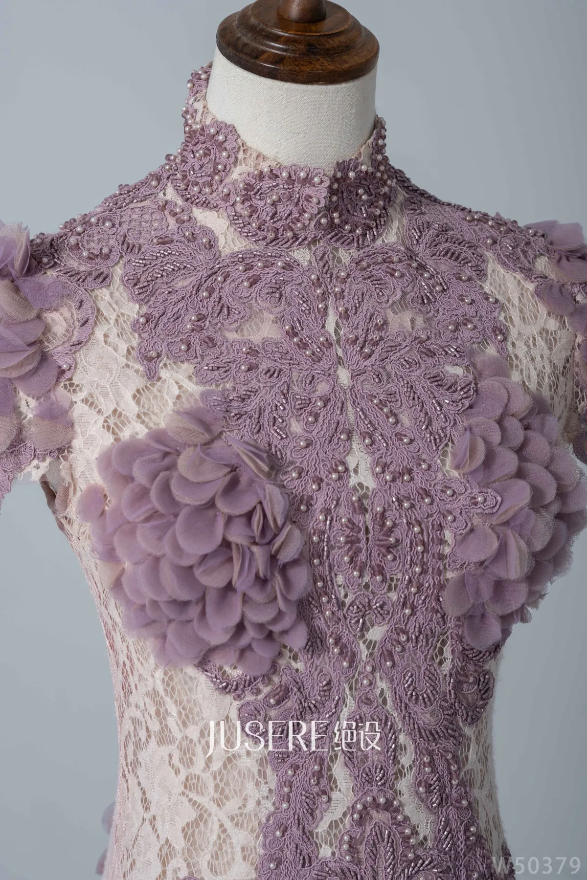 Chinese Cheongsam pipao chirpaur bespoke luxury custom wedding bridal bride mother of bride plus size oriental knot button