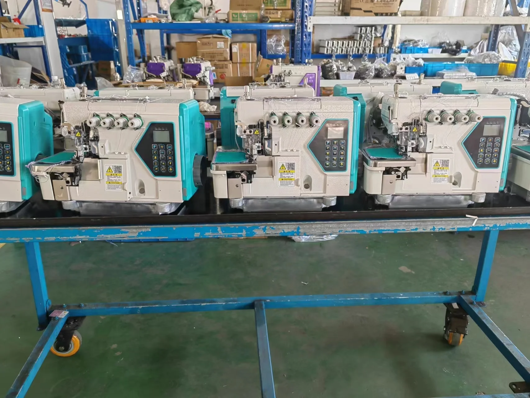 QK-GS917D-4UT промышленное оборудование компьютерный автоматический шаговый двигатель интегрированная швейная машина оверлок