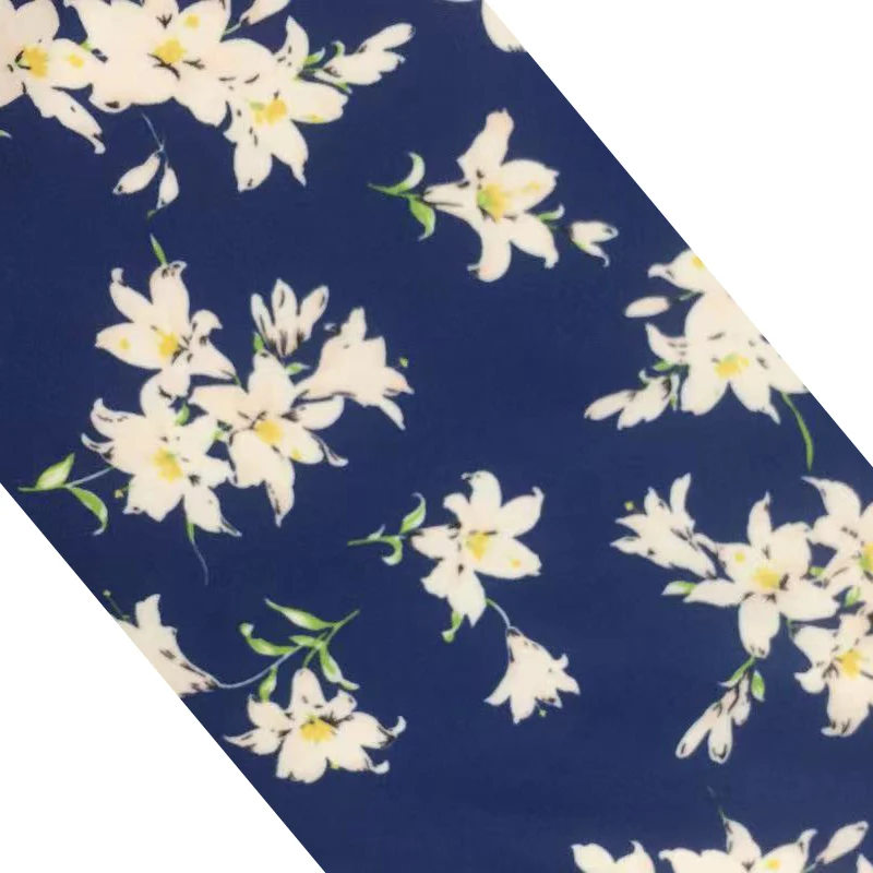 Саржевая атласная ткань из полиэстера для женской блузки