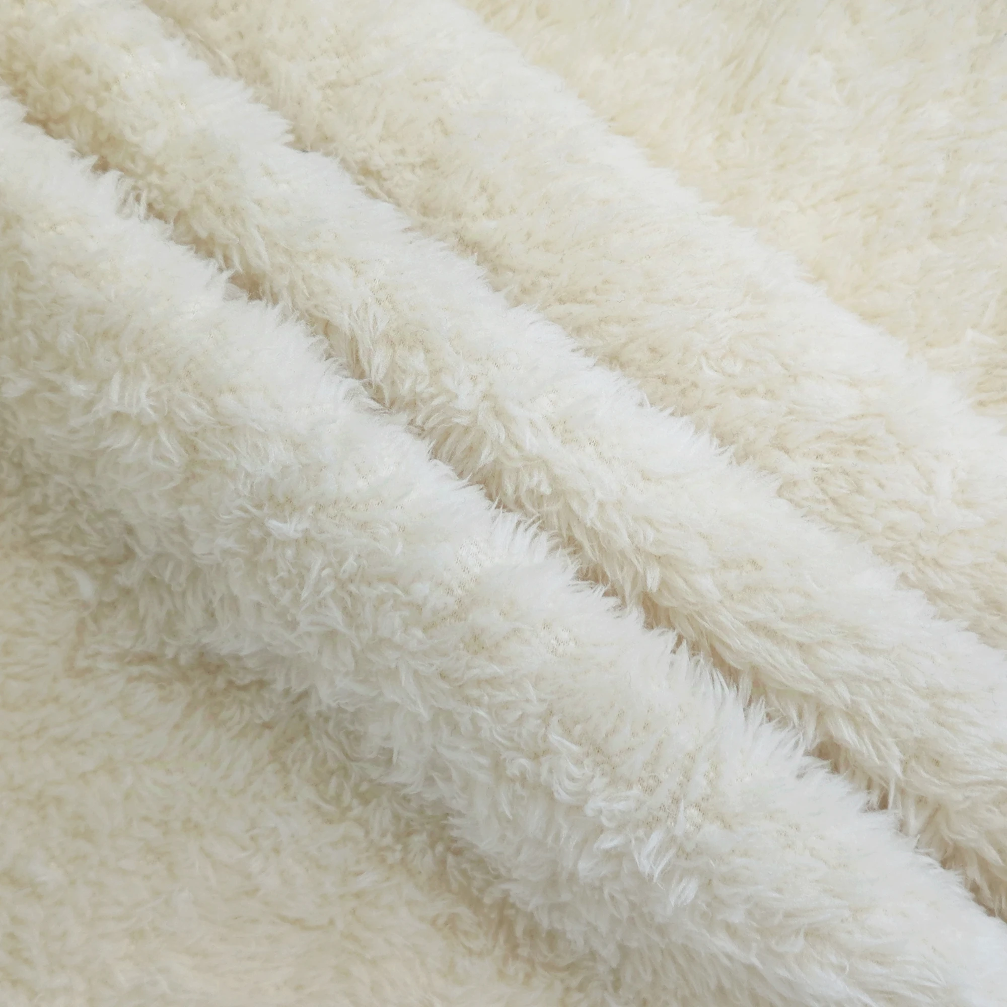 Moisture-Absorbent Soft Skin Touch 220gsm 100% Polyester Double Side Plush Coral Fleece Fabric For Blankets