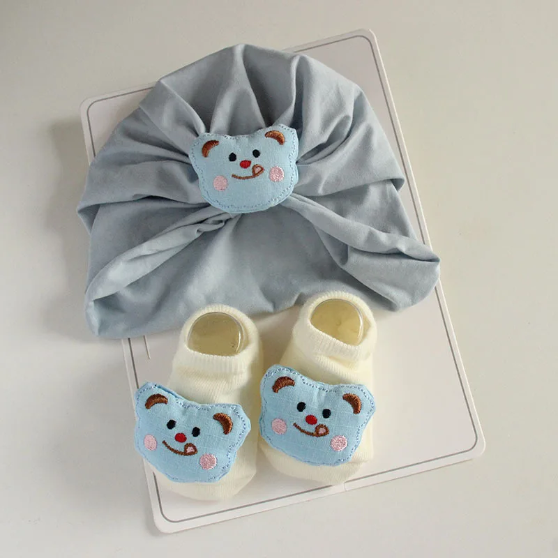 Baby Spring and Summer Thin Hat with Socks Set 0-12 months Newborn Popular Style Cartoon Indian Hat Cute Turban Socks Group Boys