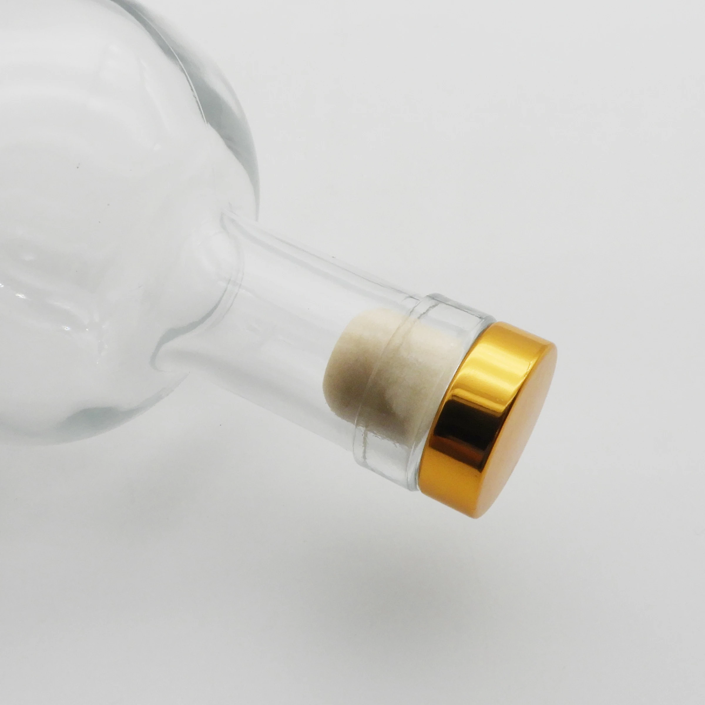 700ml 750ml  Empty Rum Whisky Vodka Spirit Glass Liquor Bottle with Cork for liquor Whiskey