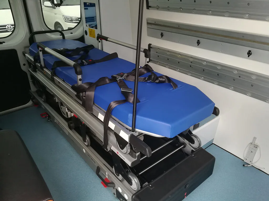 NAVECO Ousheng 4x2 Hospital Ambulance Car Excellent Quality Diesel First Aid Medical Vehicle Good Price Brand New