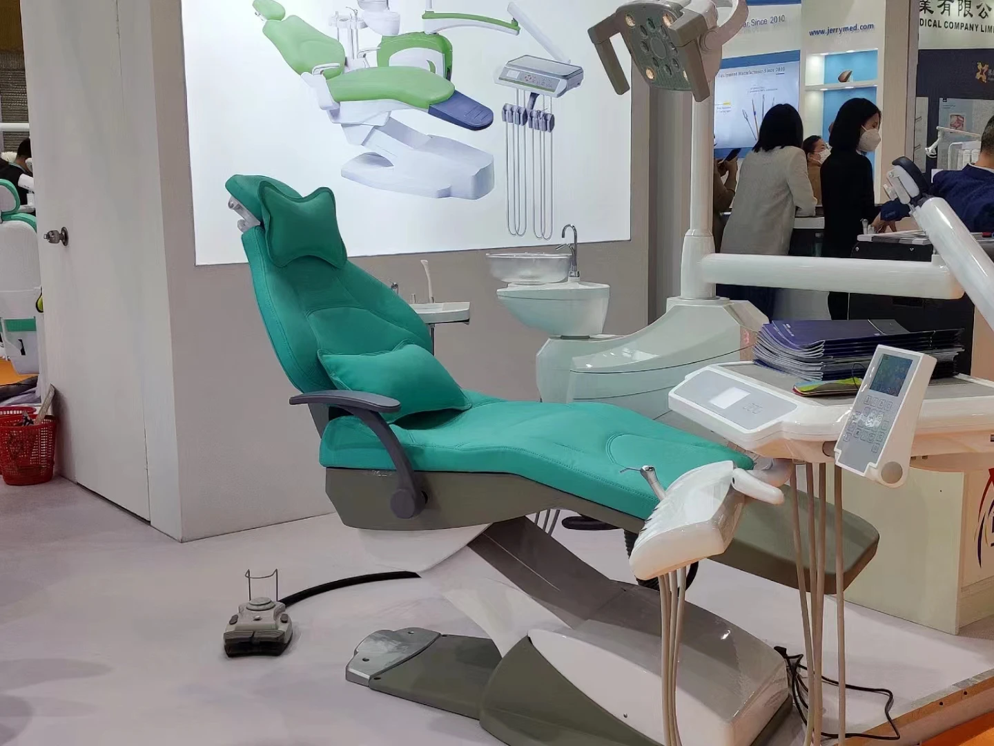 Dental laboratory Dental chair with removeable sptitton /dental motor unit for clinic