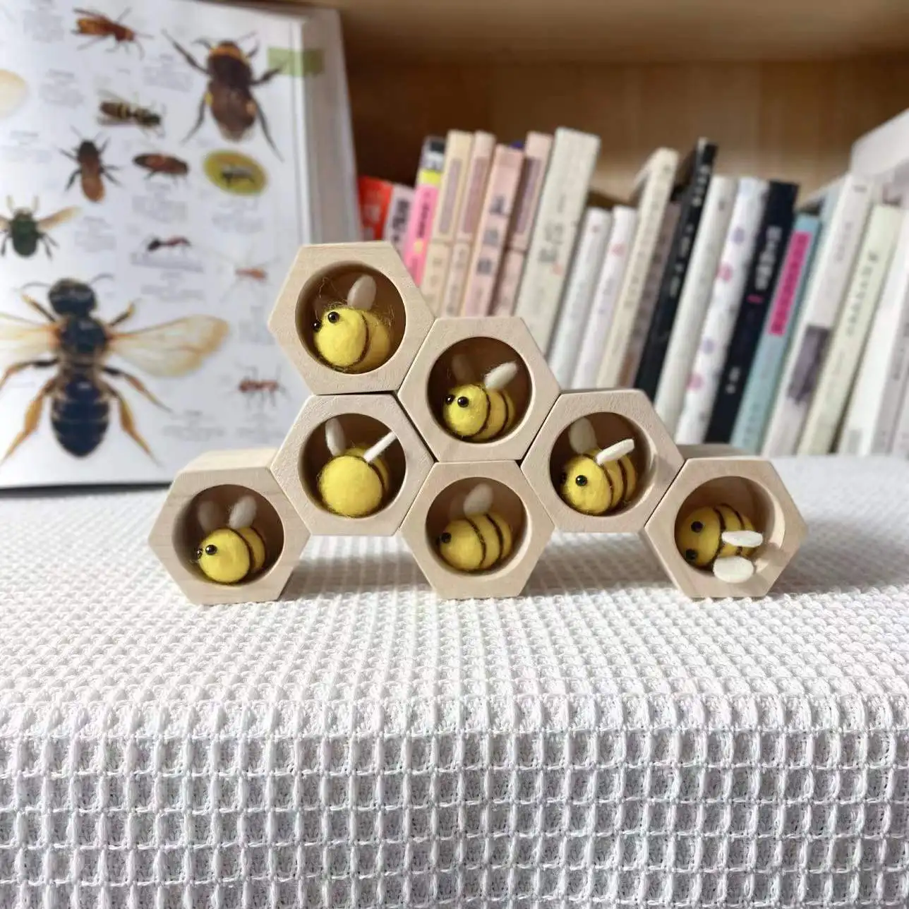 Wooden Honeycomb Bee Hive & Felt Bee Set Wood Beehives Sorting Game Montessori Toys