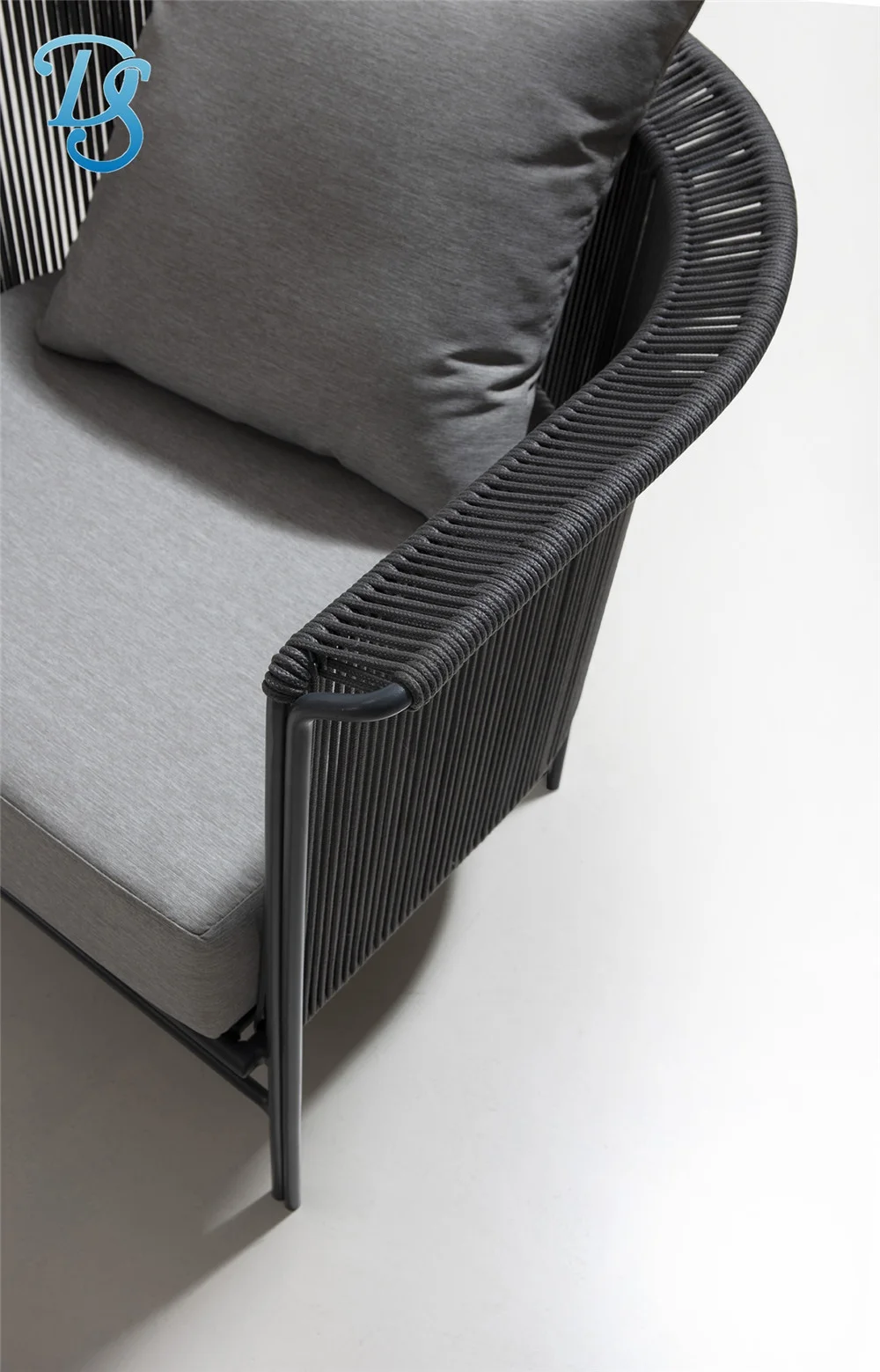 New Style Garden Rope Sofa Set. High Quality Outdoor Aluminum Sofa and Table.