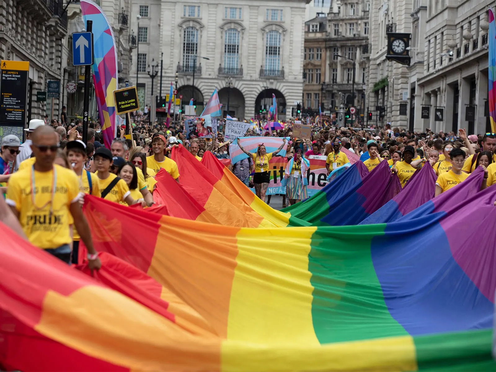 large-crowd-flag-printing.jpg