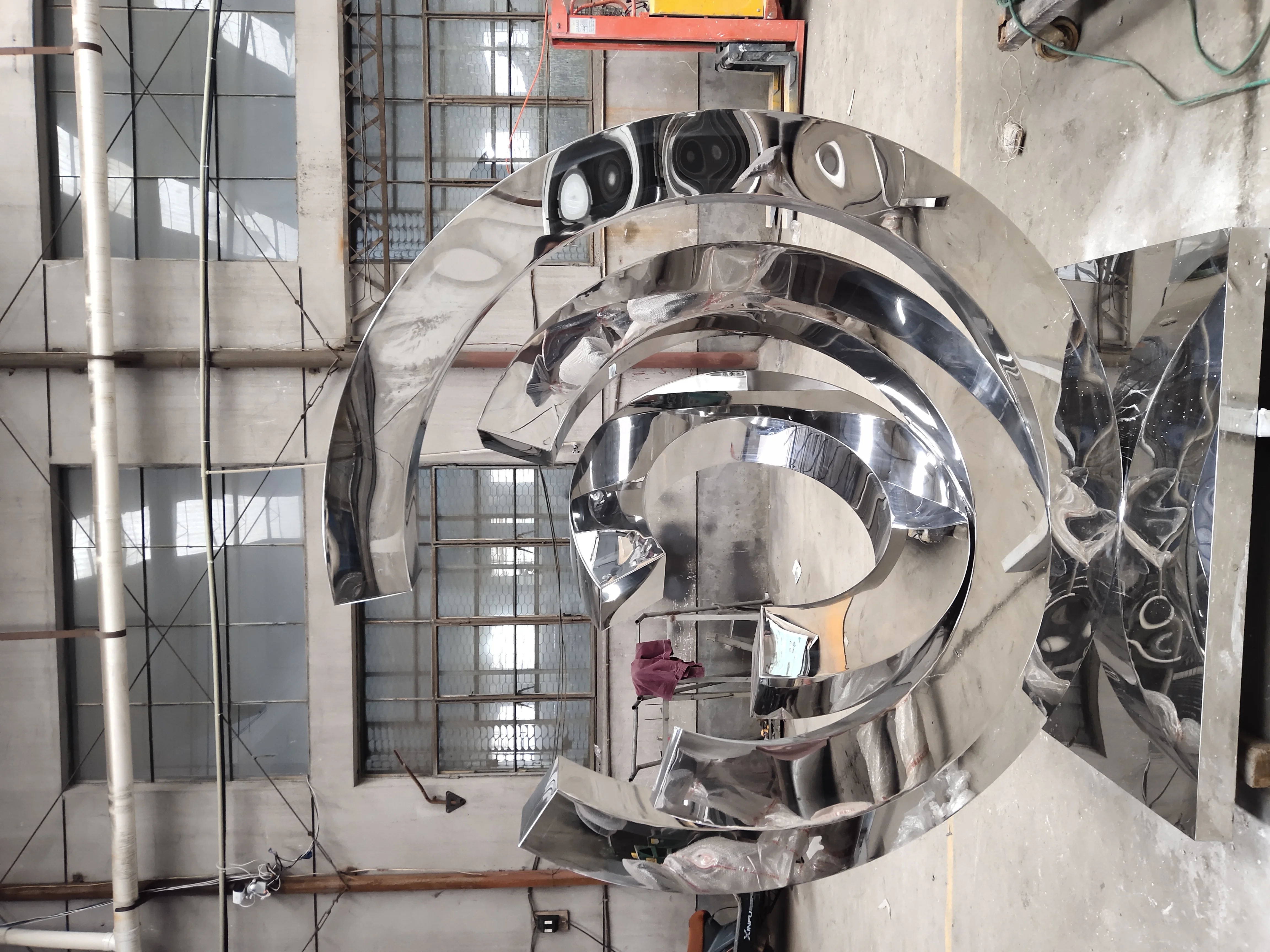 Custom metal arts statues pianissimo stainless steel garden flat metal polished outdoor sculpture