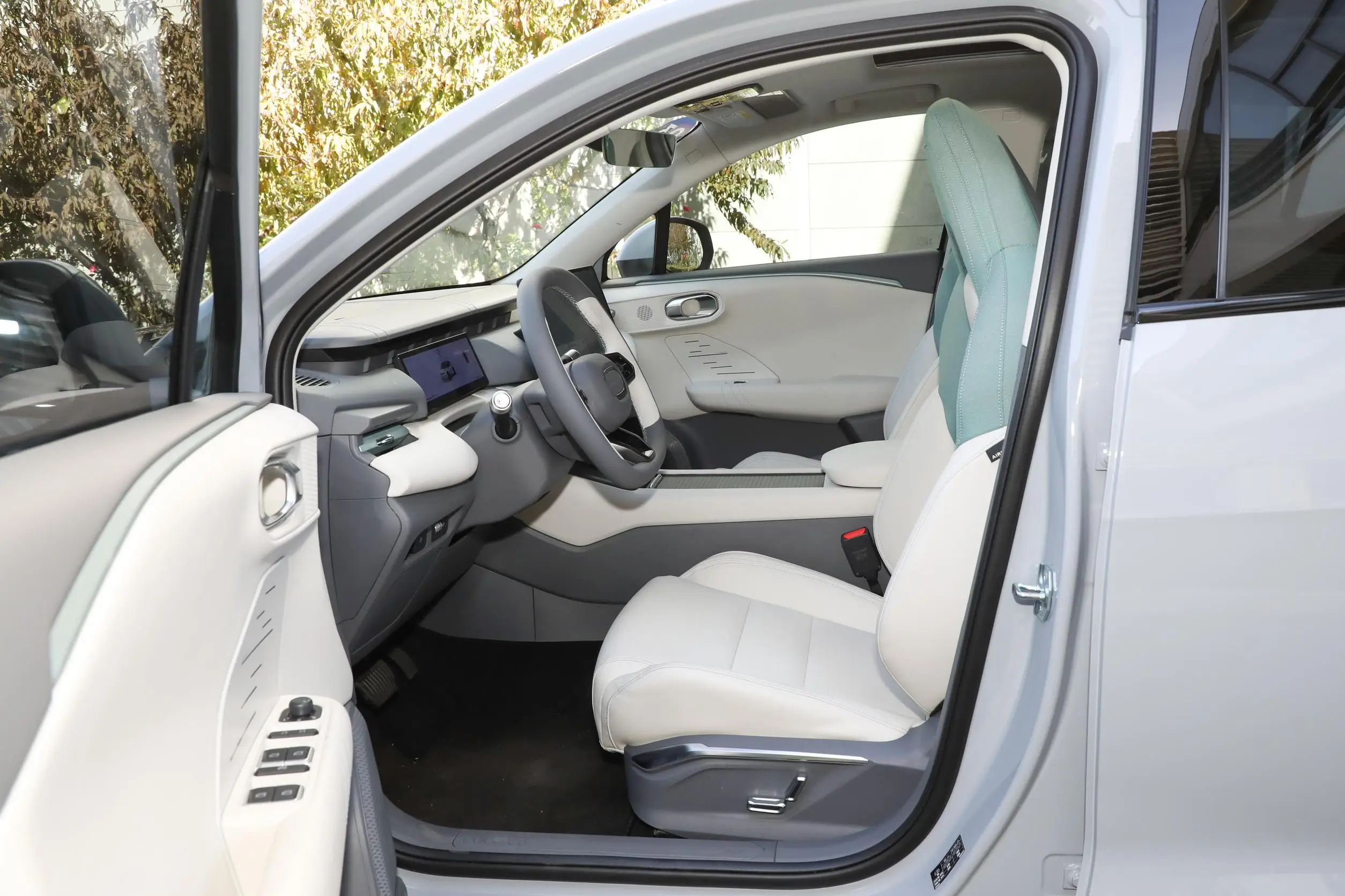 Hot Sale  Electronic Car  Chinese Brand China New Energy Used Car