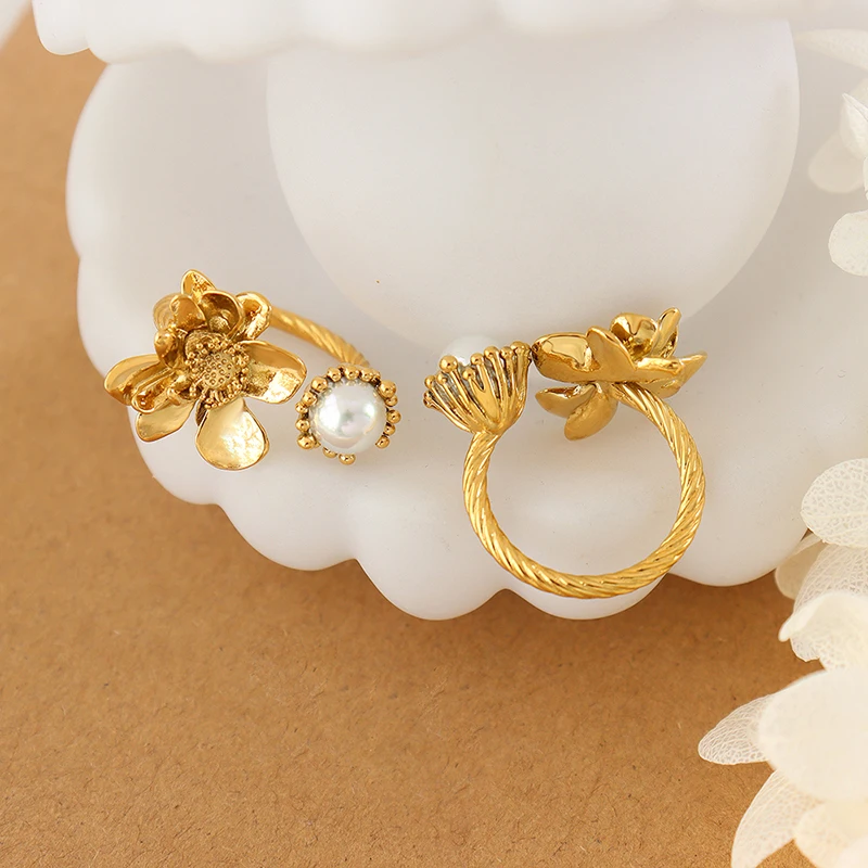 Vintage flower unique ring brass inlaid rubber bead ring dating gift