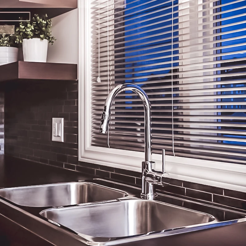 Custom Shaped Solid Basswood Plantation Shutter Waterproof Pvc Faux Wood Louver Outdoor Plantation Shutters For Window