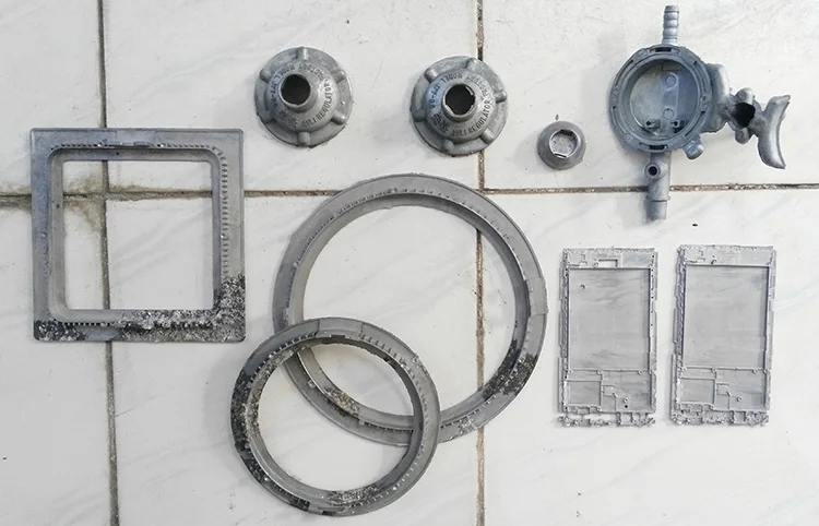 4 columns high speed single action press mobile back cover making machine