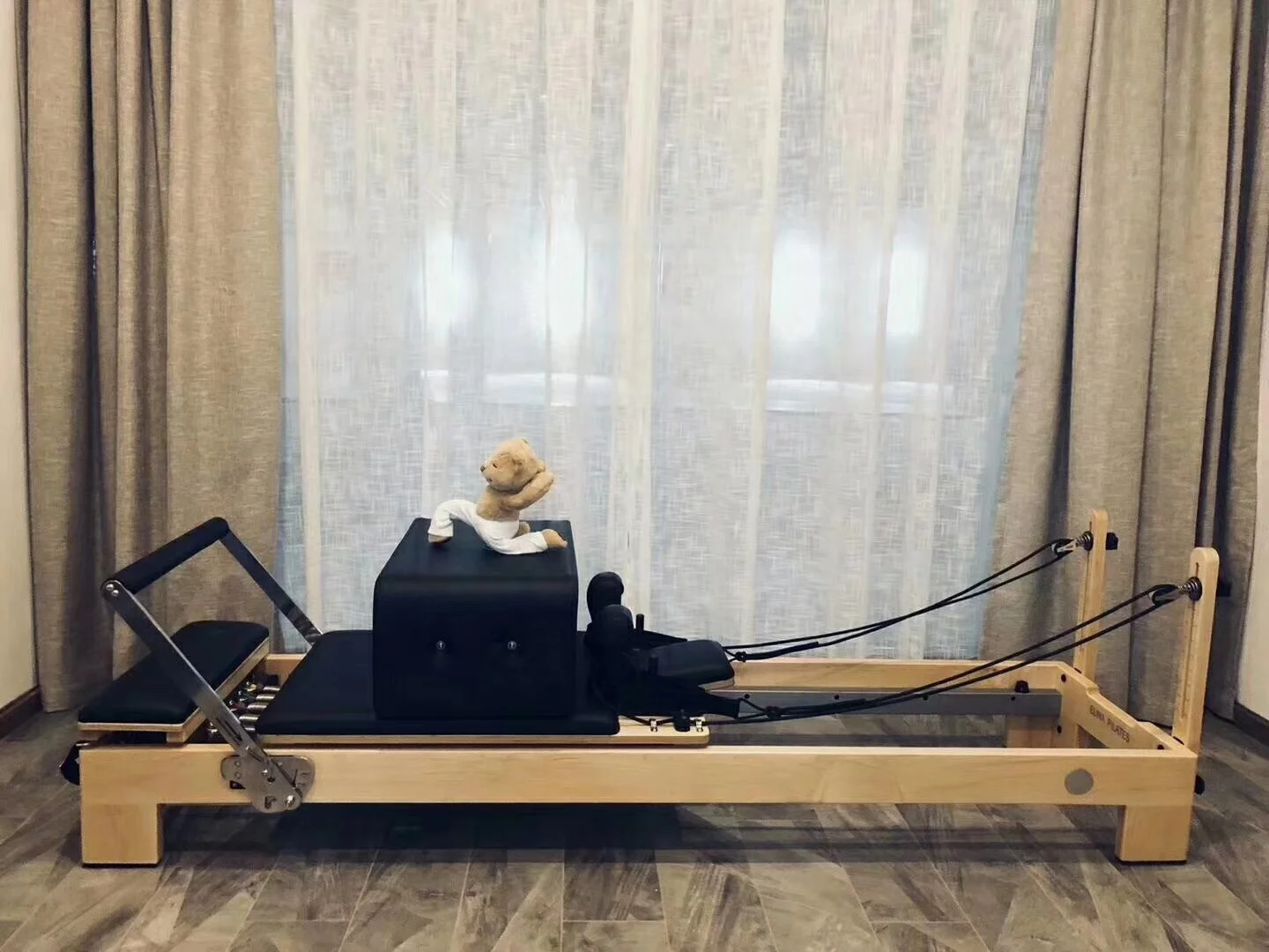 Dezhou Shizhuo  Boay Pilates Reformer Machine White Maple Wood Pilates Bed For Yoga