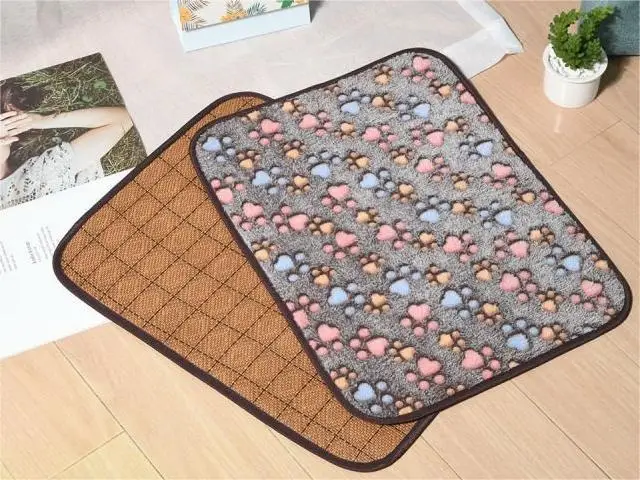 New Four Seasons Pet Mat Breathable Solid Pattern Sleeping Mat for Cats Summer Dog Mat for Comfortable Rest for Spring