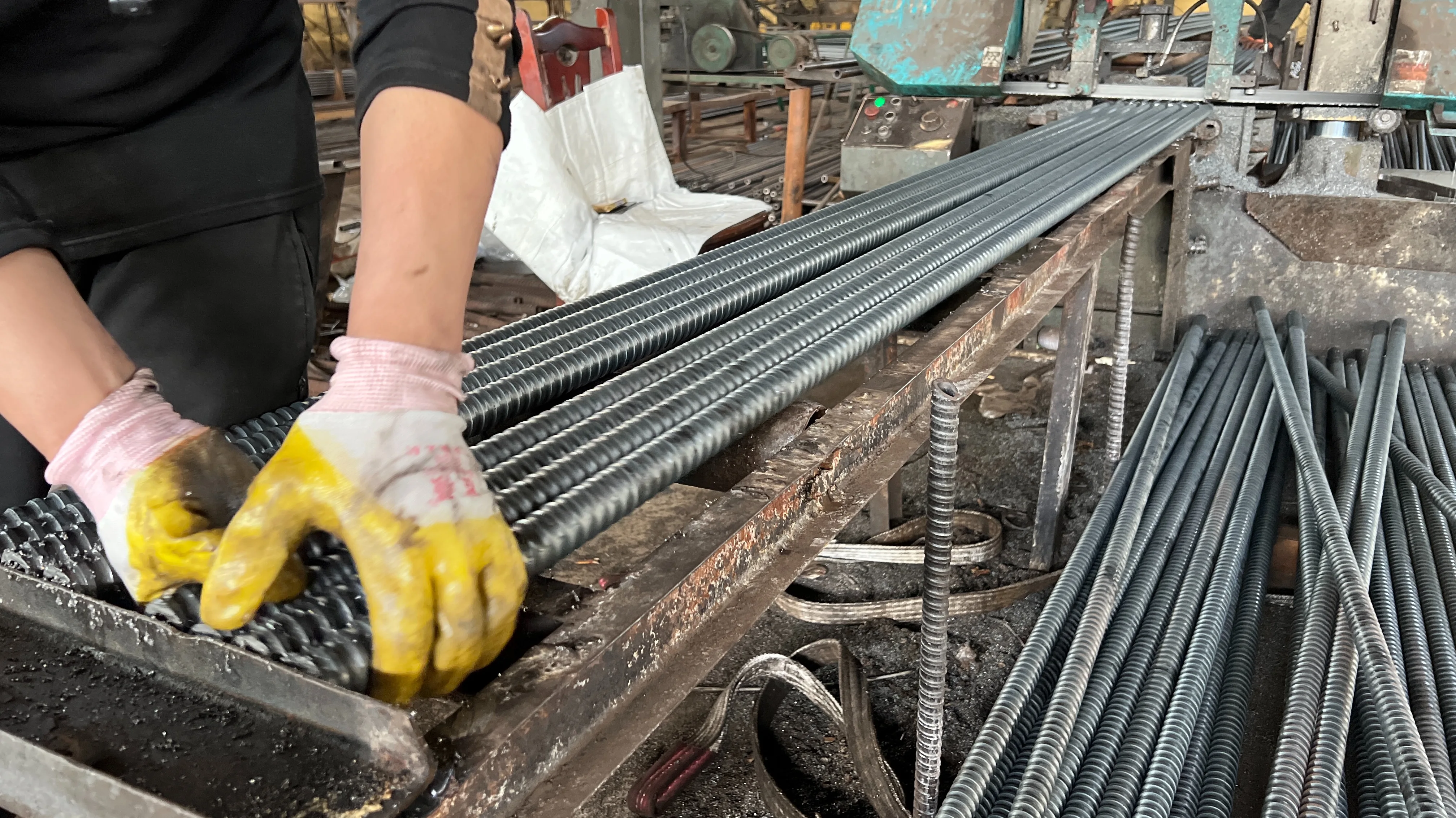 hollow bar self drilling anchor bolt Factory Price hollow grouting rock bolts Micropile Tunnel grouting bolting