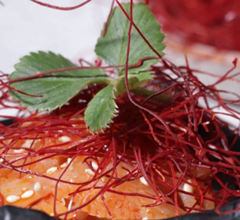 Dried raw thin shredded red pepper silk filaments for spice