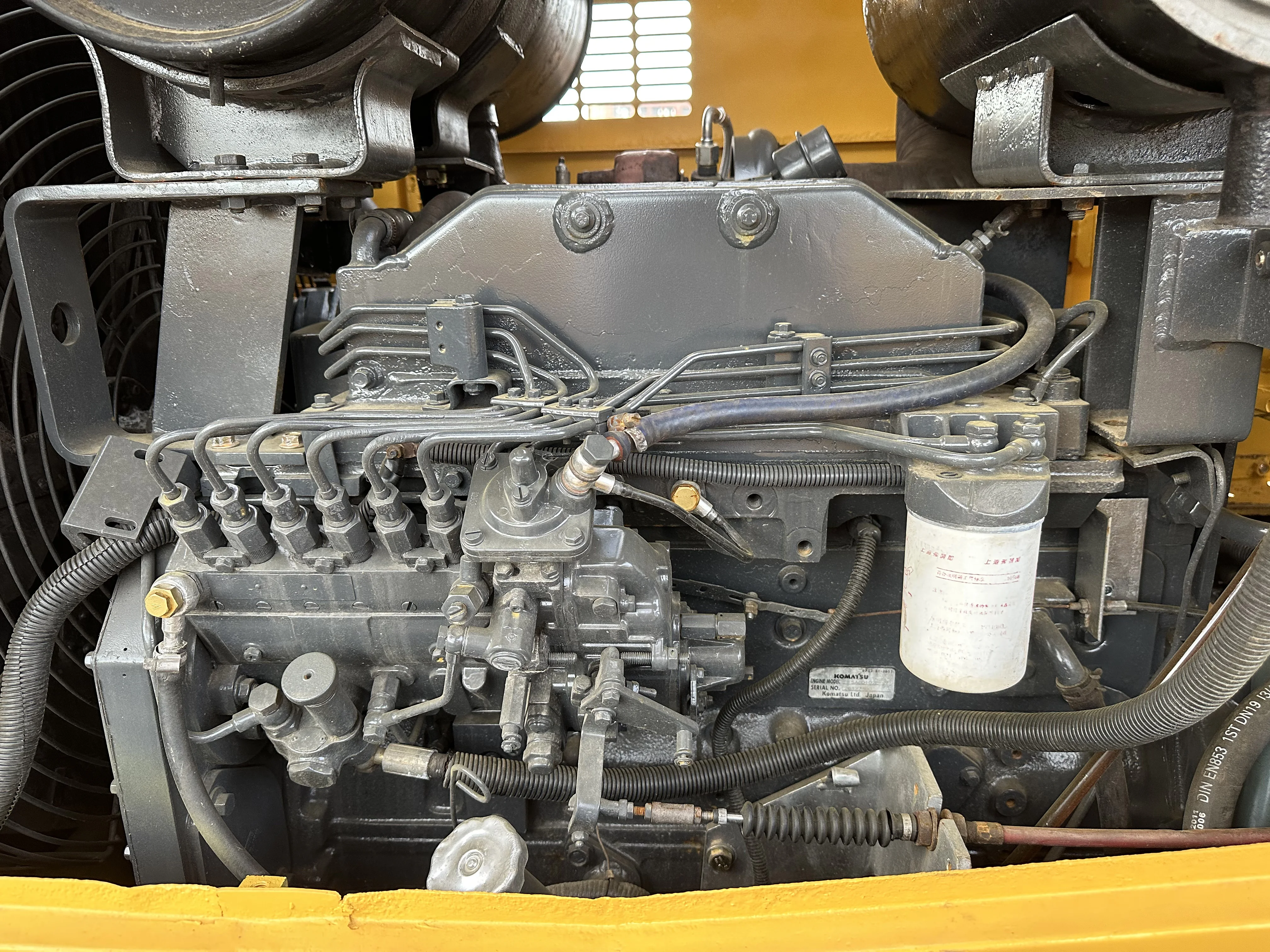 Эффективная гидравлическая система используется KOMATSU wa320-6 Колесный погрузчик колесный для продажи