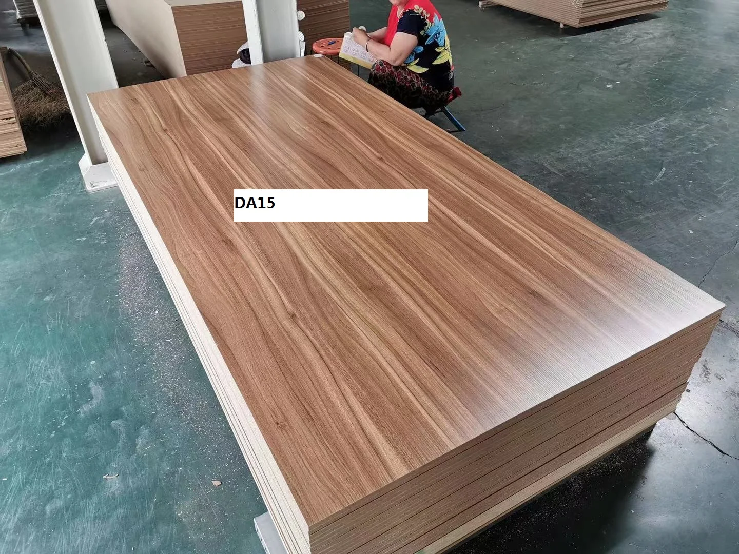 High gloss 1220x2440mm white color melamine plywood for furniture and cabinet